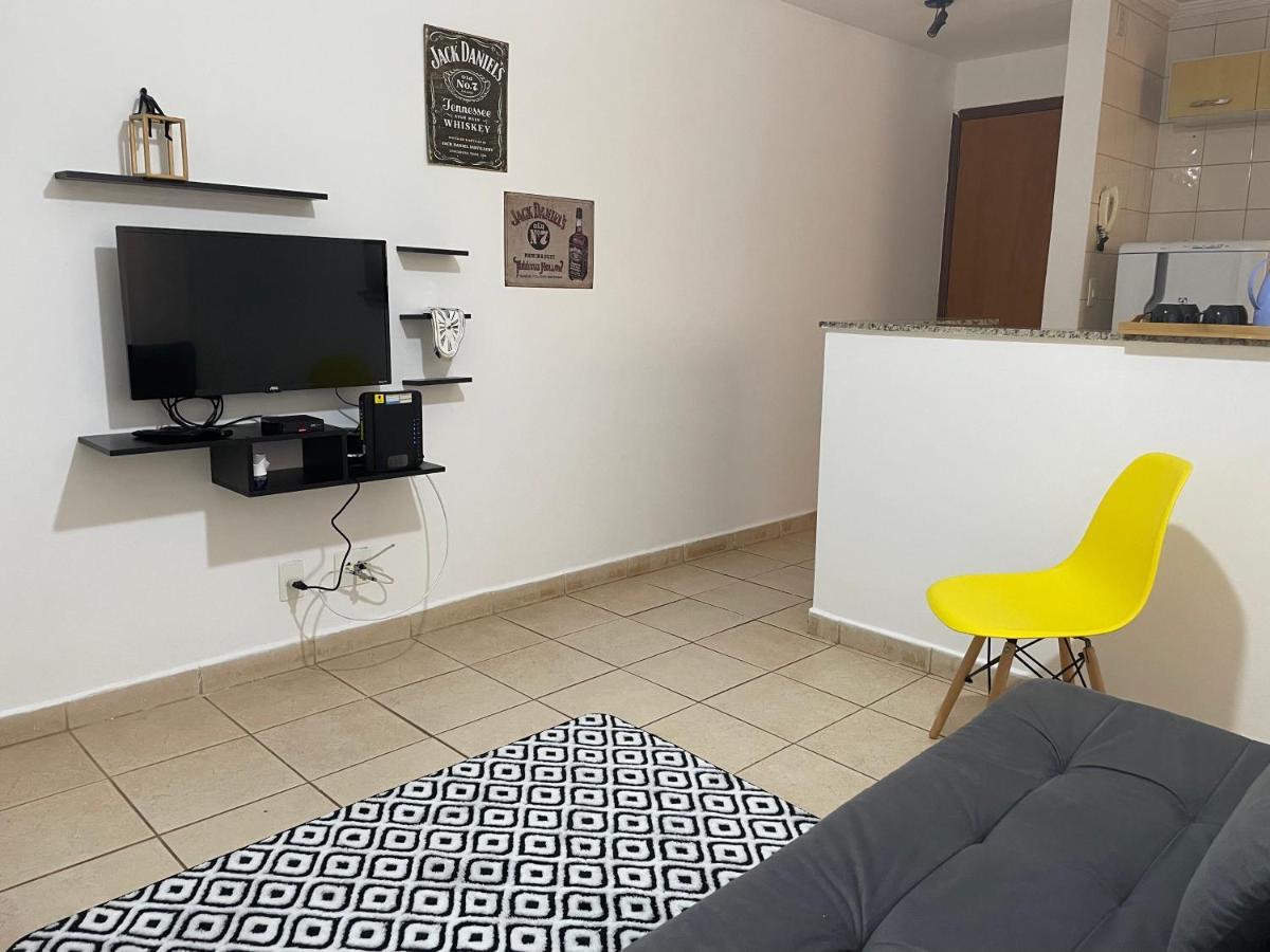 Apto Prox. Ribeirao Shop. E Unip Apartamento