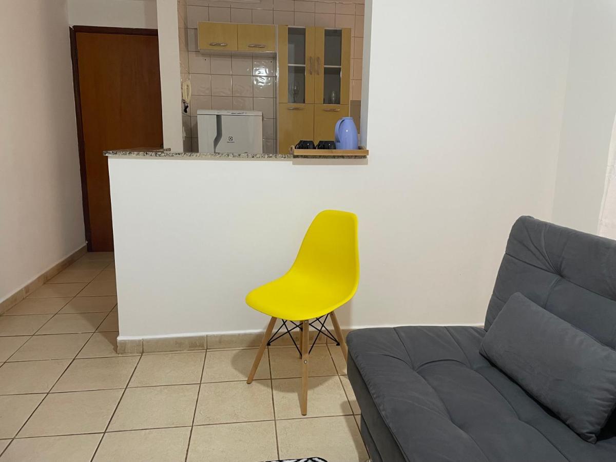 Apto Prox. Ribeirao Shop. E Unip